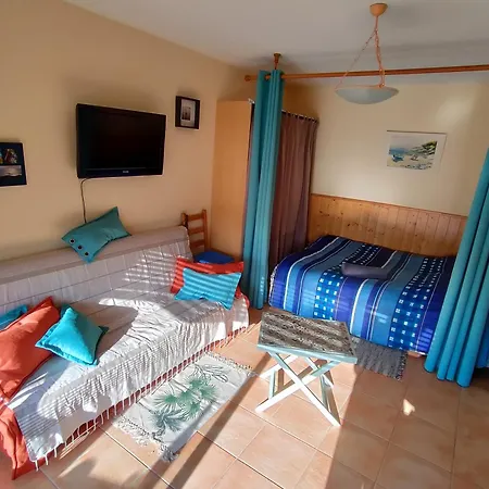 Joli Avec Terrasse Et Garage, Vue Sur Collines Appartement